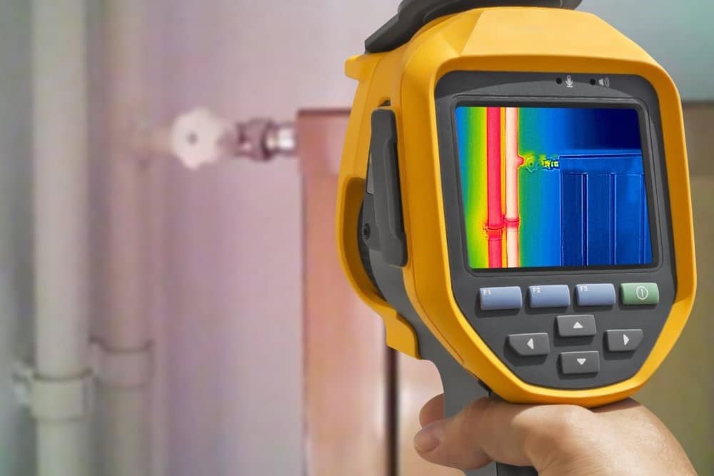 Thermal imaging camera detecting a possible leak in plastic water pipes